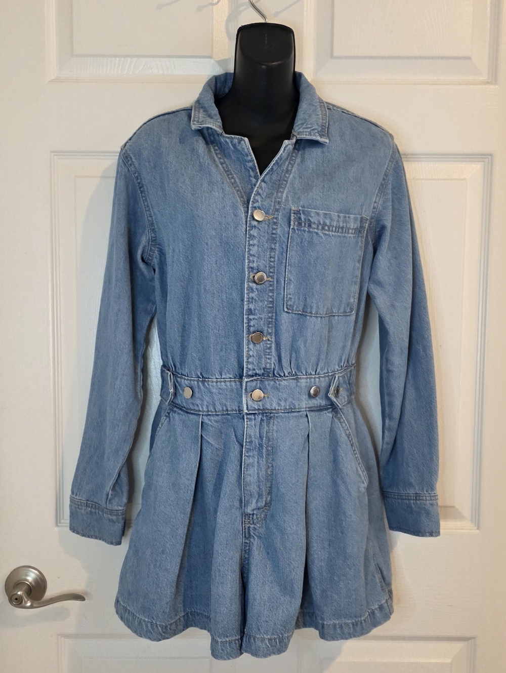 Universal Thread Jean Romper – Women’s Light Wash Long Sleeve One‑Piece